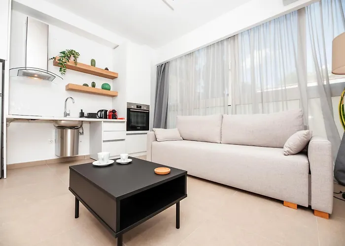 Lasari Comfort Living 4* Selanik