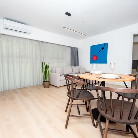Lasari Comfort Living Aparthotel 4*