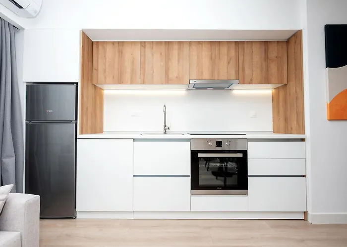Lasari Comfort Living 아파트호텔 4*